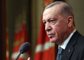 Erdoğan: Taksim Meydanı dayatmalarını masum bulmuyoruz