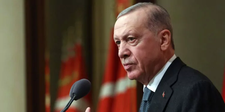 Erdoğan: taksim meydanı dayatmalarını masum bulmuyoruz