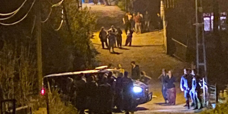 Eski ve yani muhtarın yakınlarının seçim kavgası: 10 yaralı