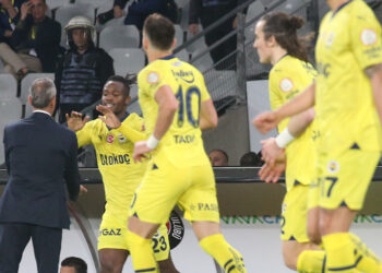 İlk devre istediğimiz gibi üretken futbol oynayamadık