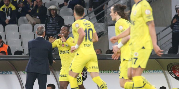 İlk devre istediğimiz gibi üretken futbol oynayamadık