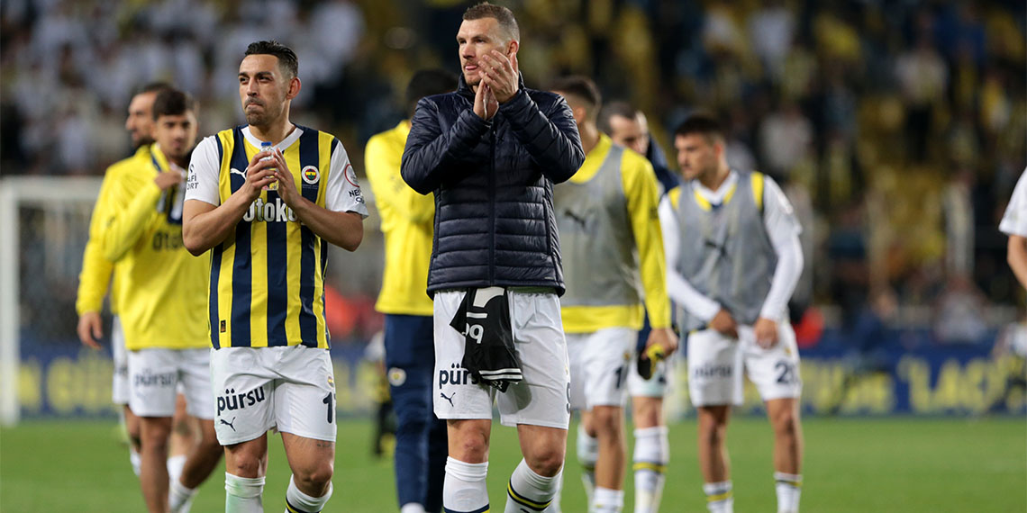 Fenerbahçe Teknik Direktörü İsmail Kartal, “3 puanı aldık, yolumuza devam ediyoruz. Taraftarlarımıza verdikleri destekten dolayı da teşekkür ediyorum” dedi.