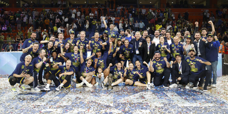 Fenerbahçe Alagöz Holding'den 6. finalde 2. şampiyonluk