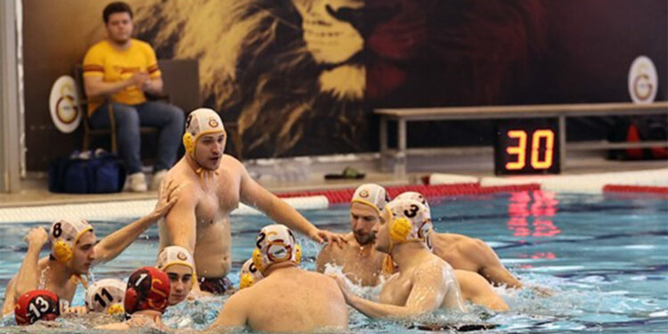 Galatasaray Erkek Sutopu Takımı ilk maçını kazandı