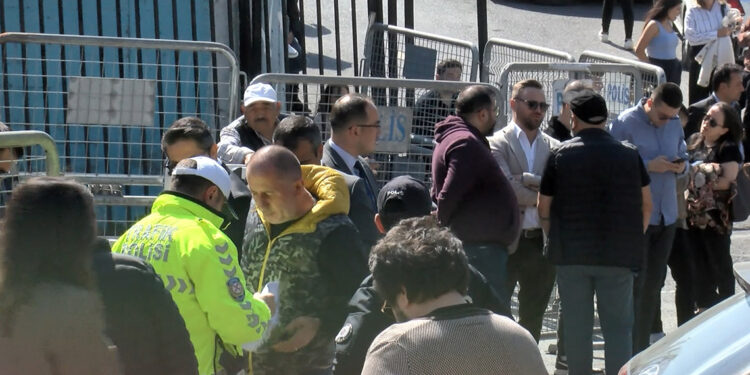 Gaziosmanpaşa'da yeniden oy sayımı başladı