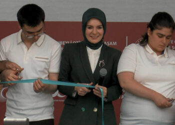 Göktaş, Sultanbeyli Otizm Aktif Yaşam Merkezi açılışına katıldı
