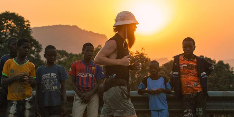 Afrika'yı boydan boya koştu