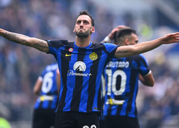 Inter Torino'yu Hakan Çalhanoğlu'nun golleriyle yendi