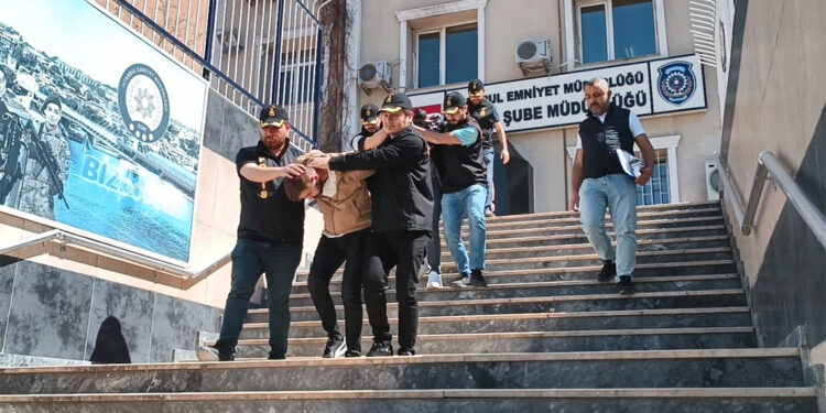 Arnavutköy'de muhtarlık seçimleri kavgası; 9 kişi adliyede