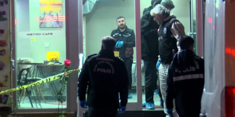 Bağcılar'da kafeye silahlı saldırı