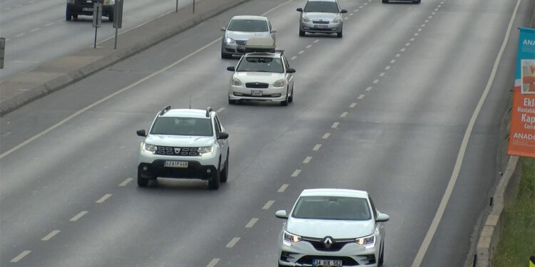 İstanbul'da bayramın ilk gününde yollar boş kaldı
