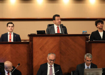 İBB'de seçim sonrası ilk meclis toplantısı gerçekleşti
