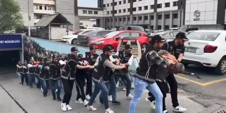 Mahzen-29 operasyonunda 32 şüpheli yakalandı