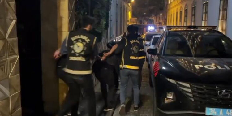 İstanbul'da Mahzen-34 operasyonu; 9 gözaltı