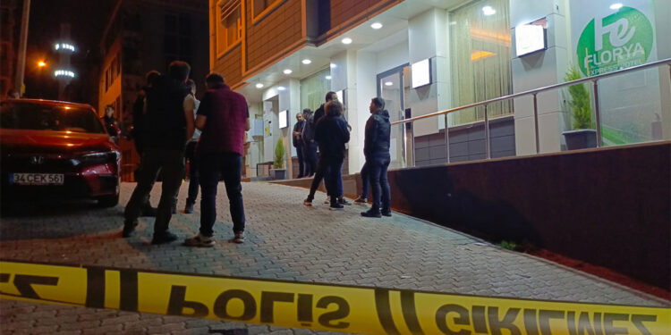 Küçükçekmece'de otele uzun namlulu silahla saldırı