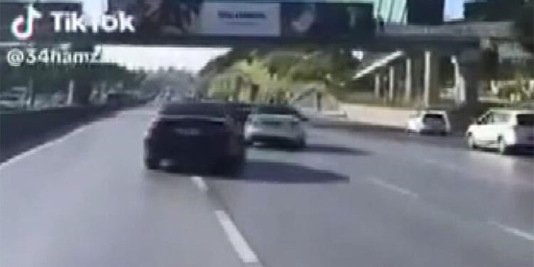 Maltepe D-100 Karayolu'nda tehlikeli manevra