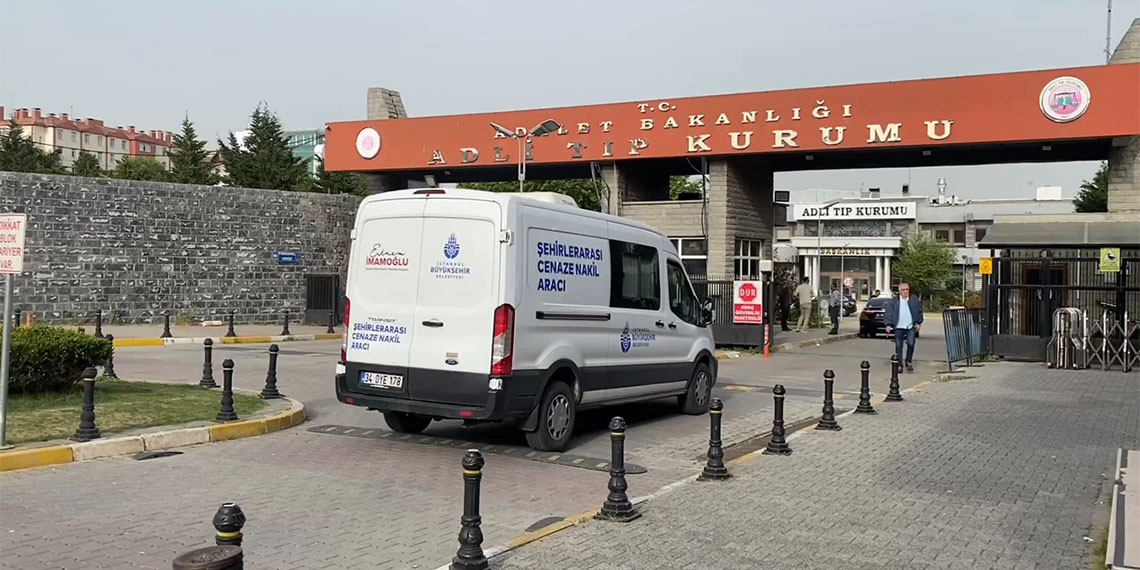 Beşiktaş'ta bulunan evinde hayatını kaybeden eski Spordan Sorumlu Devlet Bakanı Mehmet Ali Yılmaz'ın ailesinden açıklama.