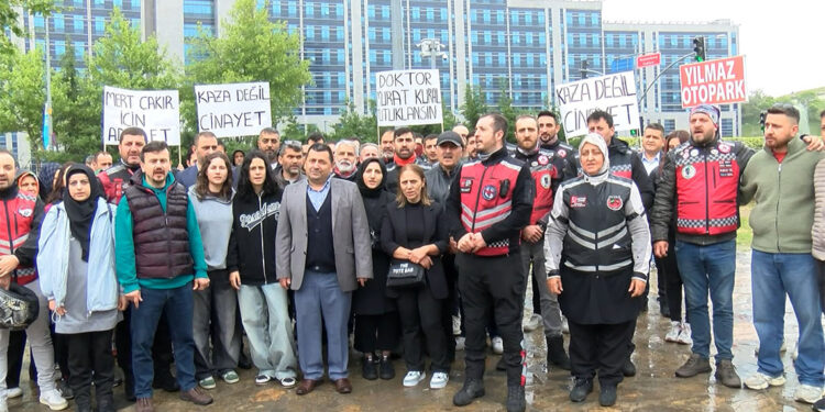 Oğuz Murat Aci ve Mert Çakır için adalet konvoyu