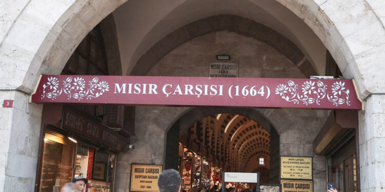 Mısır Çarşısı'nda fahiş fiyat denetimi