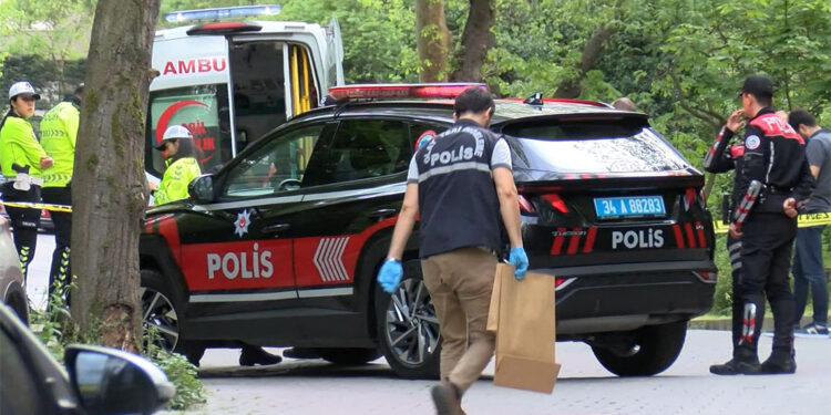 Sarıyer'de taksiciyi bıçaklayıp yol kenarına attılar