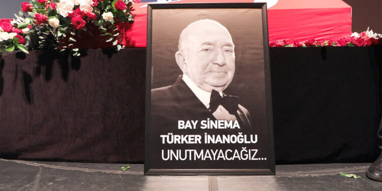 Türker İnanoğlu için TİM Show Center'da cenaze töreni