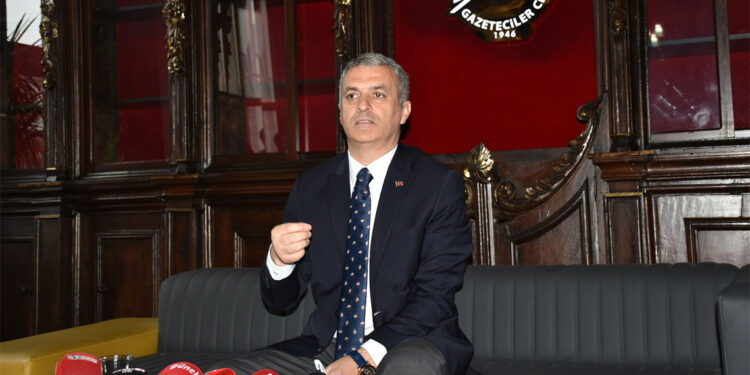 İYİ Parti'li Yomra Belediye Başkanı istifa etti