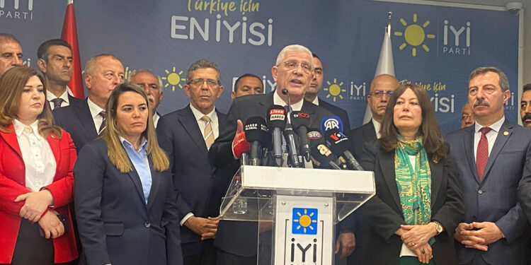 İYİ Partili Dervişoğlu: İYİ Parti'yi kurda kuşa teslim etmeyeceğiz