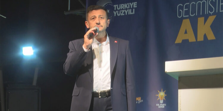 AK Parti İzmir İl Başkanlığı'ndan 'Vefa İftarı' 