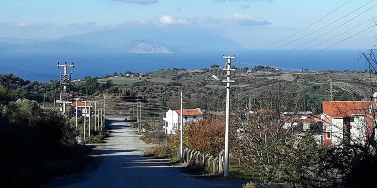 İki aday da eşit oy alınca muhtar kurayla belirlendi
