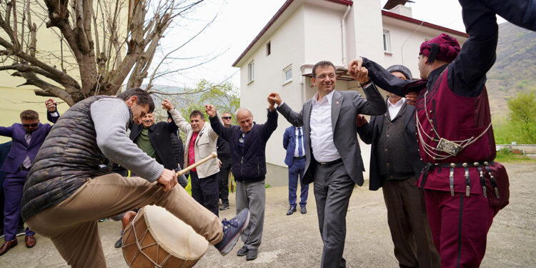 İmamoğlu: Partiler detaydır, esas olan milletin iyiliğidir