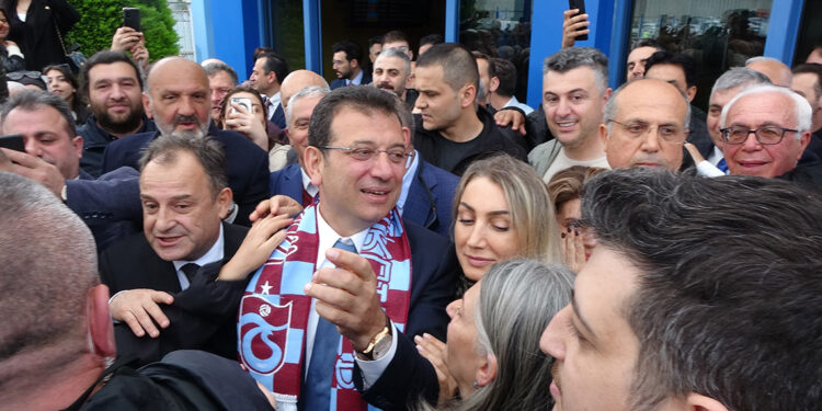 İmamoğlu memleketinde davul-zurnayla karşılandı