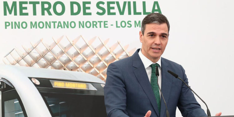 İspanya Başbakanı: Görevime devam etme kararı verdim