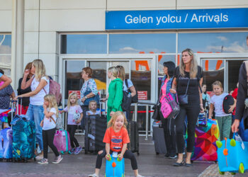 'İspanya'daki açlık grevi Antalya'ya örnek olsun'