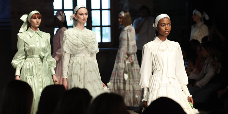 Istanbul Modest Fashion Week 2024 Fişekhane’de başladı