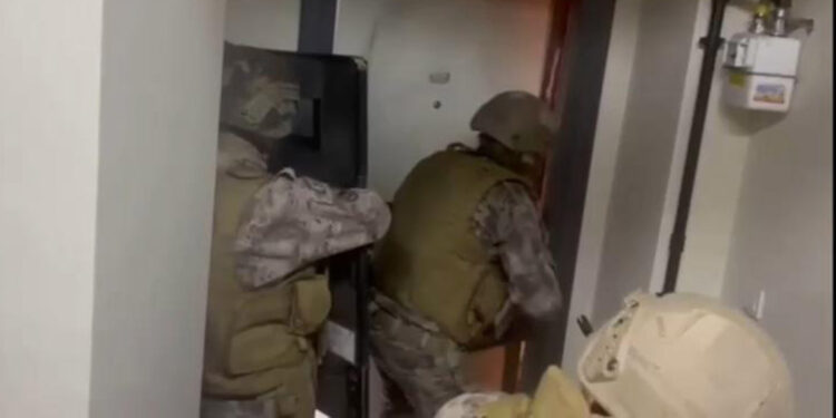 İstanbul'da 1 haftada 12 iş yerini kurşunlayanlar yakalandı