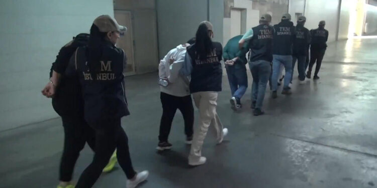 İstanbul'da 'Köstebek-3' operasyonu: 8 şüpheli yakalandı