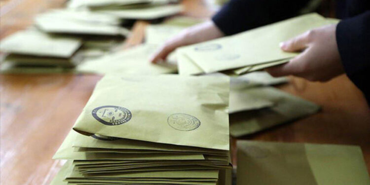 İstanbul'da sandıkların yüzde 100'ü açıldı