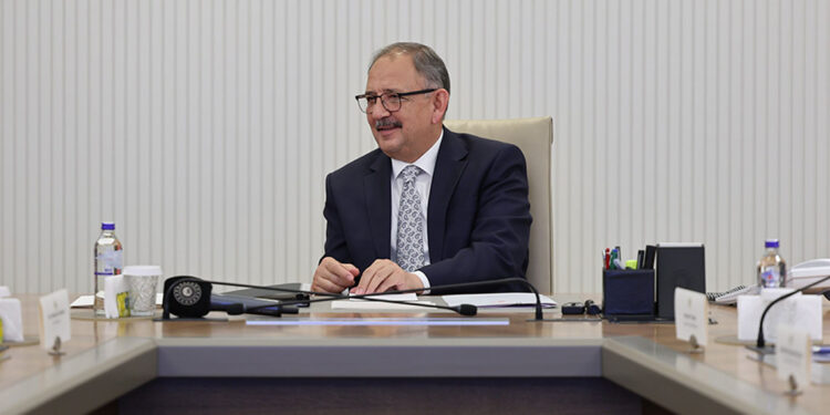 Çevre, Şehircilik ve İklim Değişikliği Bakanı Mehmet Özhaseki, Japonya'dan deprem bölgesine 60 milyar yen finansman desteği mutabakatı sağlandığını açıkladı.