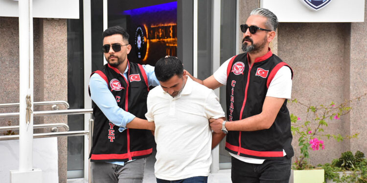 Kırmızı bülten ile aranan cinayet zanlısı Sırbistan'da yakalandı