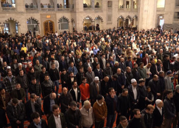 Kocatepe Camii'nde bayram namazı yoğunluğu