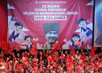 Küçükçekmece'de 23 Nisan büyük bir coşkuyla kutladı