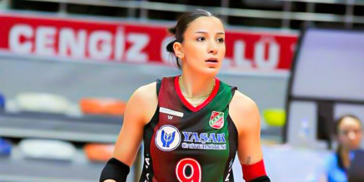 Karşıyaka filesinde Simay Akdağ yuvaya döndü