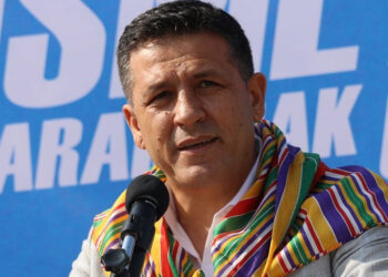 Kozan'da MHP'den seçilen başkana 'geç istifa' itirazı