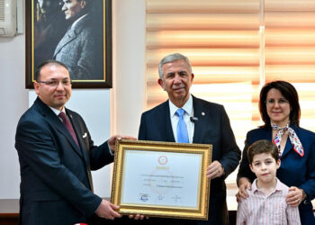 Mansur Yavaş mazbatasını aldıktan sonra açıklama yaptı