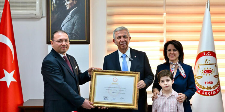 Mansur Yavaş mazbatasını aldıktan sonra açıklama yaptı