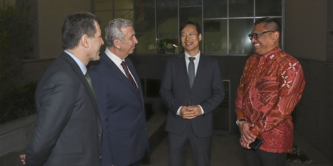 Ankara Büyükşehir Belediye Başkanı Mansur Yavaş, "Türkiye göçmenler için kalış ülkesi haline gelmiştir. Bunun yarattığı toplumsal huzursuzluk, demografik baskı, sosyo-kültürel ve ekonomik çatışmalar, mevcut durumun sürdürülemez olduğunu açıkça ortaya koymaktadır" dedi.