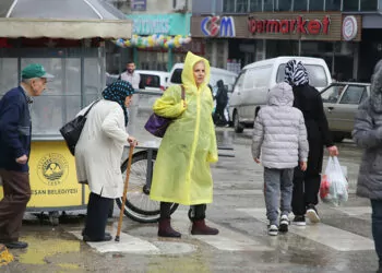 Marmara ve ege bölgesi için çok kuvvetli yağış uyarısı