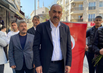MHP bayraklı evin taşlandığı iddiasına açıklama