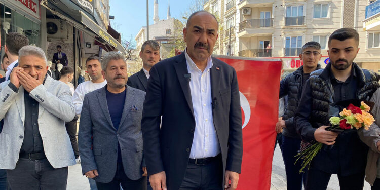 MHP bayraklı evin taşlandığı iddiasına açıklama