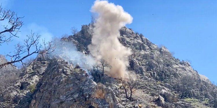 Tunceli'de MİT'in tespit ettiği 2 mağara imha edildi